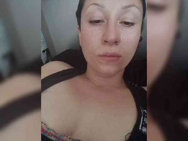 NecroMilfa webcam