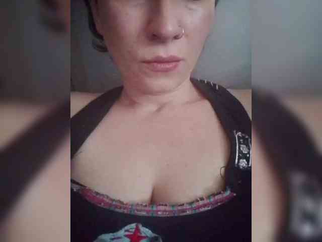 NecroMilfa webcam