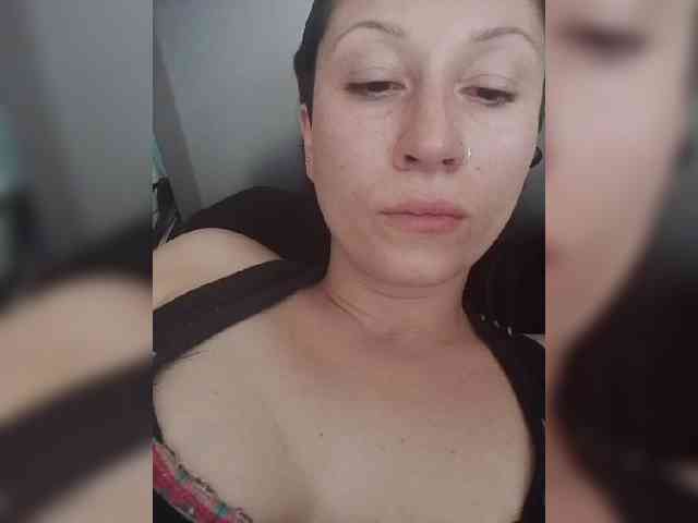 NecroMilfa webcam