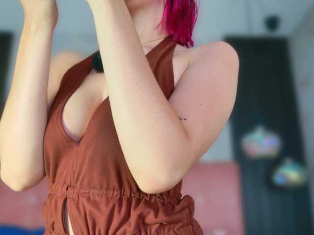 ElizabetthKitty live cam on BongaCams