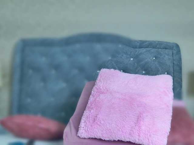 ElizabetthKitty live cam on BongaCams