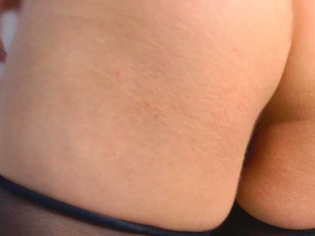 ElizabetthKitty live cam on BongaCams