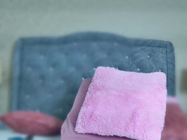 ElizabetthKitty live cam on BongaCams