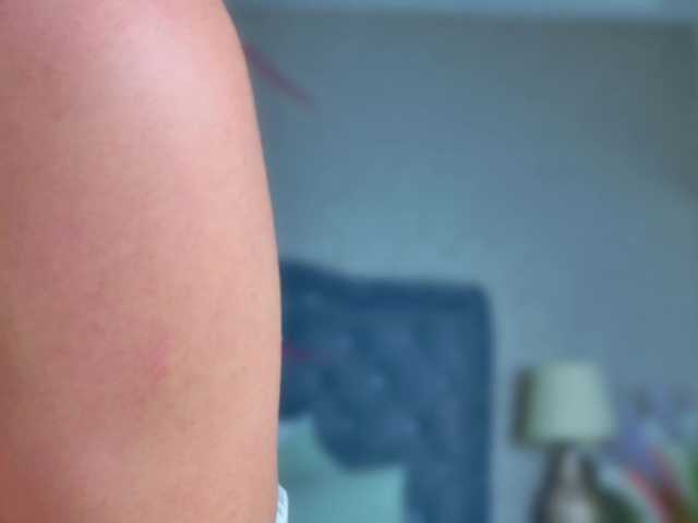 ElizabetthKitty live cam on BongaCams