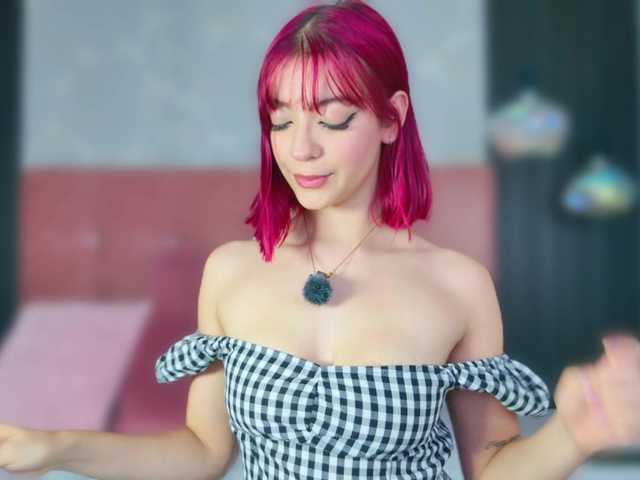 ElizabetthKitty live cam on BongaCams