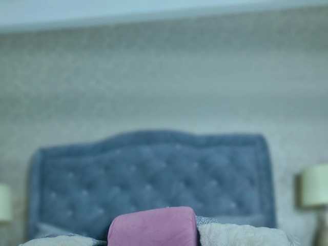 ElizabetthKitty live cam on BongaCams