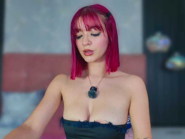 ElizabetthKitty live cam on BongaCams