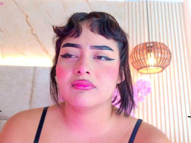 KimVelez live cam on BongaCams