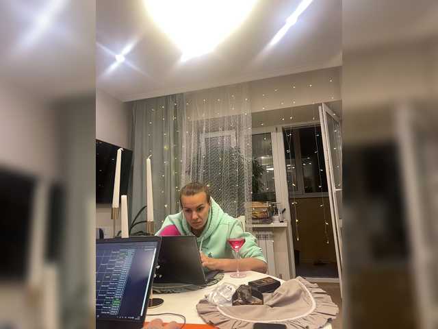 YuGoVi live cam on BongaCams