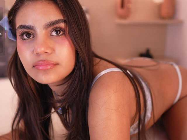 IvyEllis live cam on BongaCams