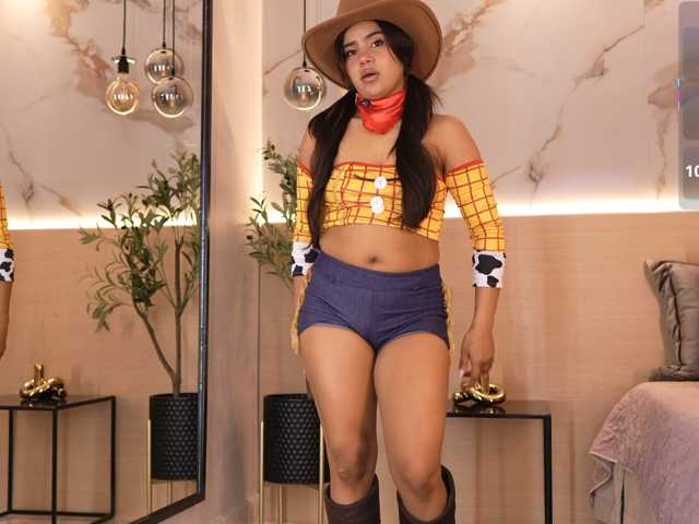 IvyEllis live cam on BongaCams
