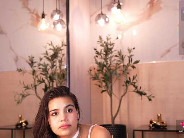 IvyEllis live cam on BongaCams
