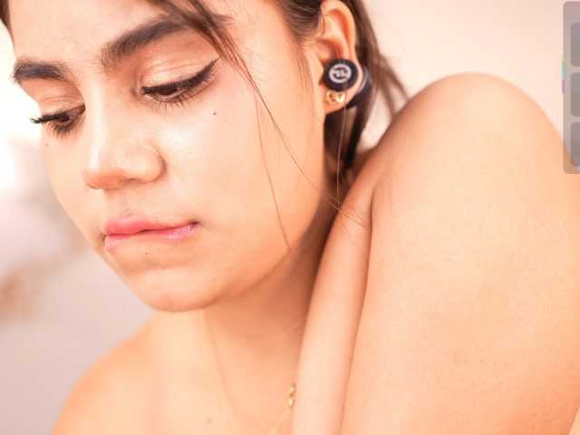 IvyEllis live cam on BongaCams