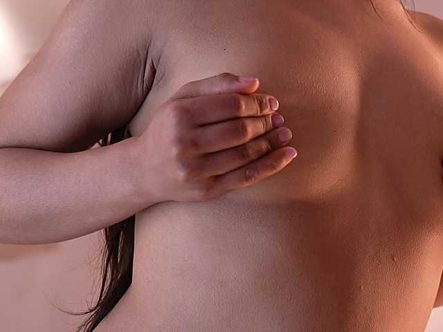 IvyEllis live cam on BongaCams