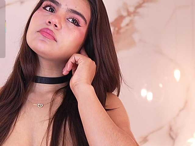 IvyEllis live cam on BongaCams