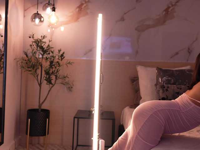 IvyEllis live cam on BongaCams