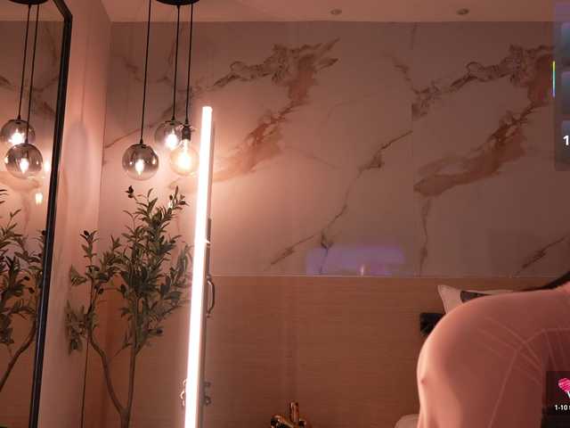 IvyEllis live cam on BongaCams