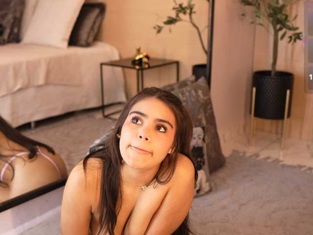 IvyEllis webcam