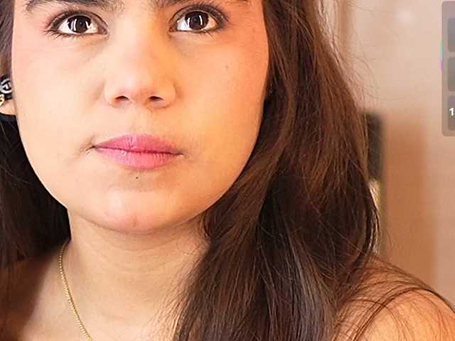 IvyEllis live cam preview