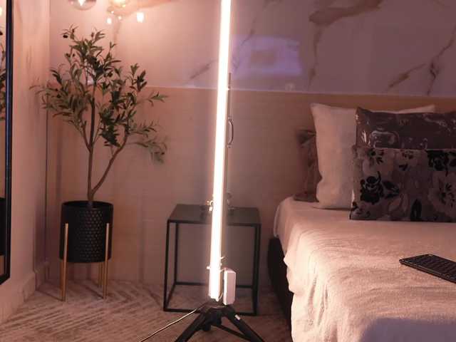 IvyEllis live cam on BongaCams