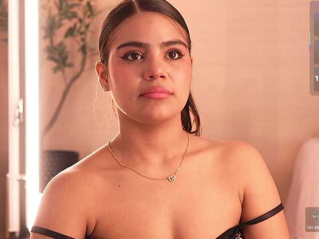IvyEllis live cam on BongaCams