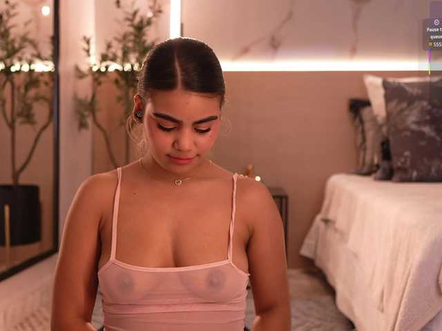 IvyEllis live cam preview