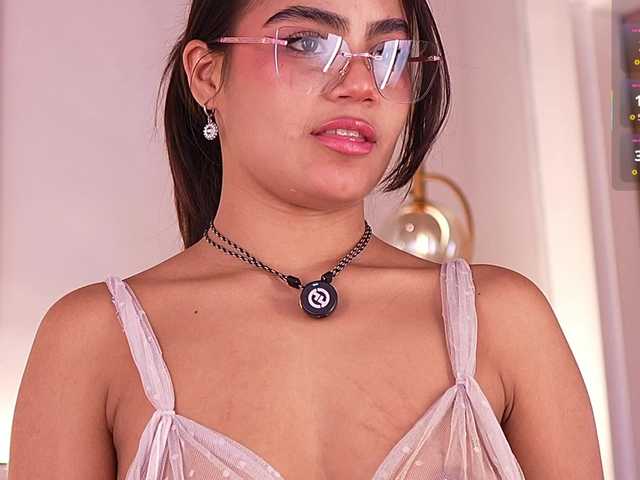 IvyEllis's BongaCams show and profile