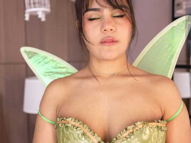 IvyEllis live cam on BongaCams