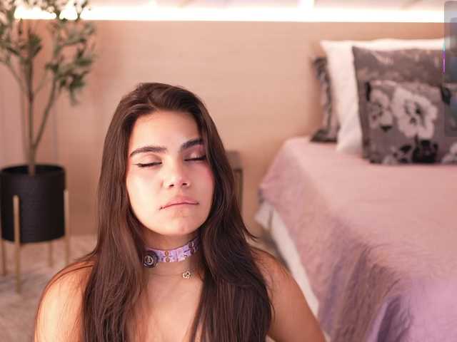 IvyEllis live cam on BongaCams