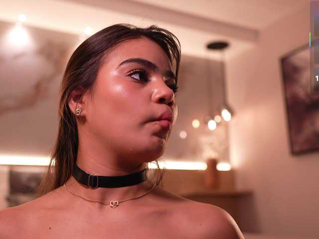 IvyEllis live cam on BongaCams