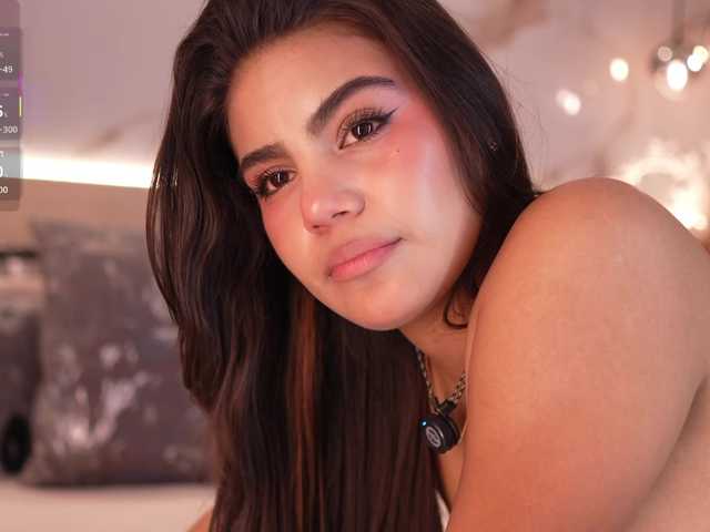 IvyEllis live cam on BongaCams