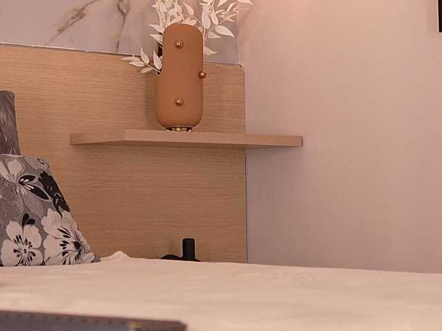 IvyEllis live cam preview