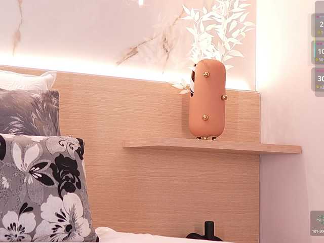 IvyEllis live cam on BongaCams