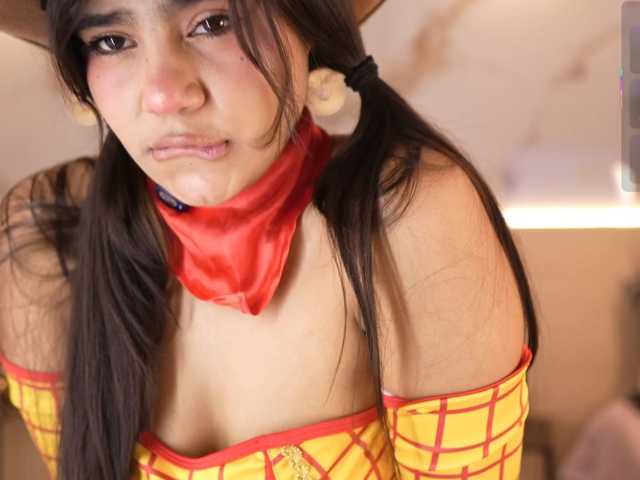 IvyEllis live cam on BongaCams