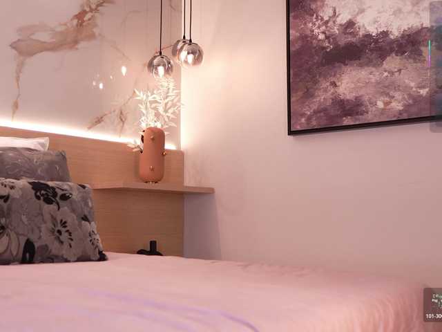 IvyEllis live cam preview