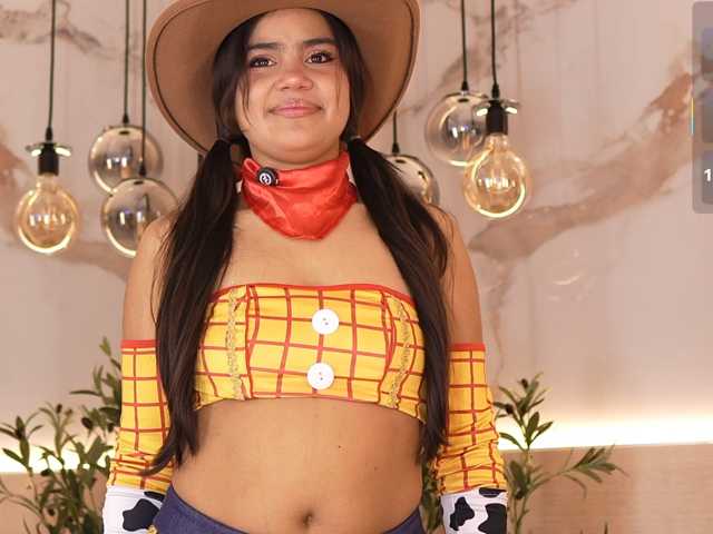 IvyEllis live cam on BongaCams
