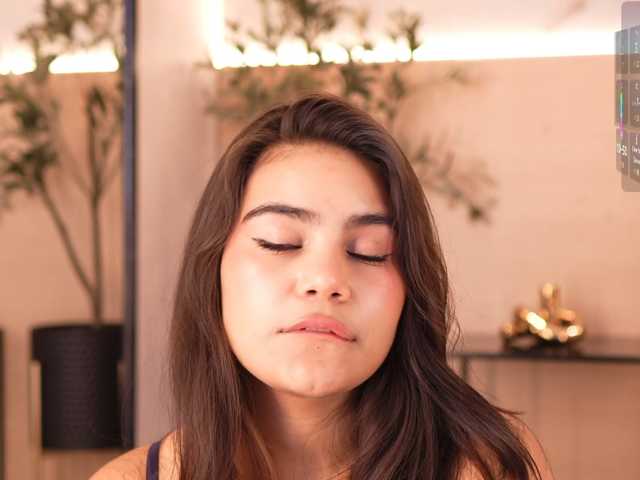 IvyEllis live cam on BongaCams