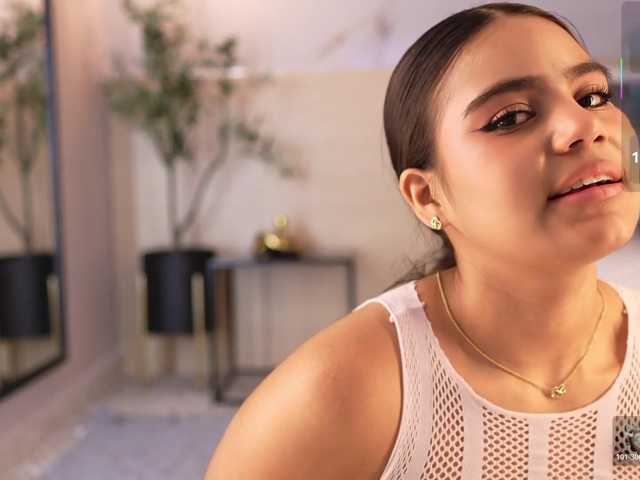 IvyEllis live cam on BongaCams