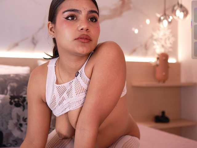 IvyEllis live cam on BongaCams
