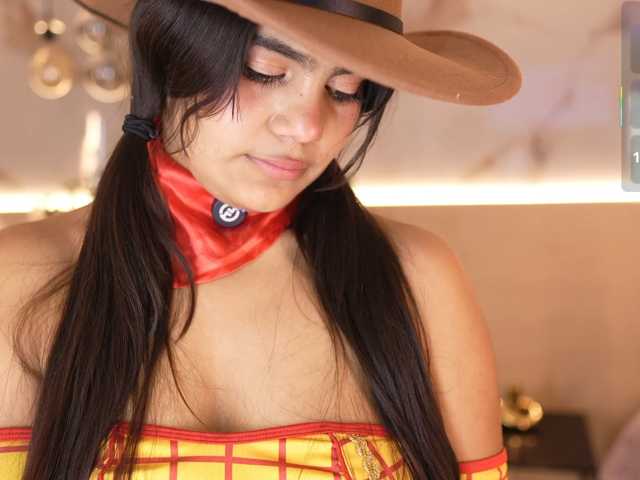 IvyEllis live cam on BongaCams