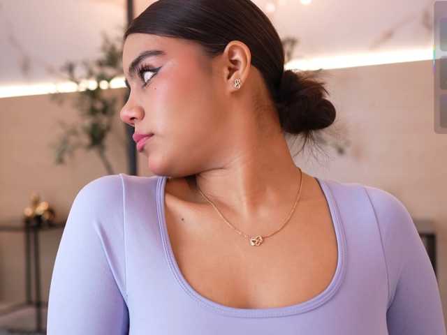 IvyEllis live cam on BongaCams