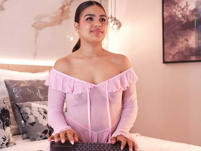IvyEllis live cam on BongaCams