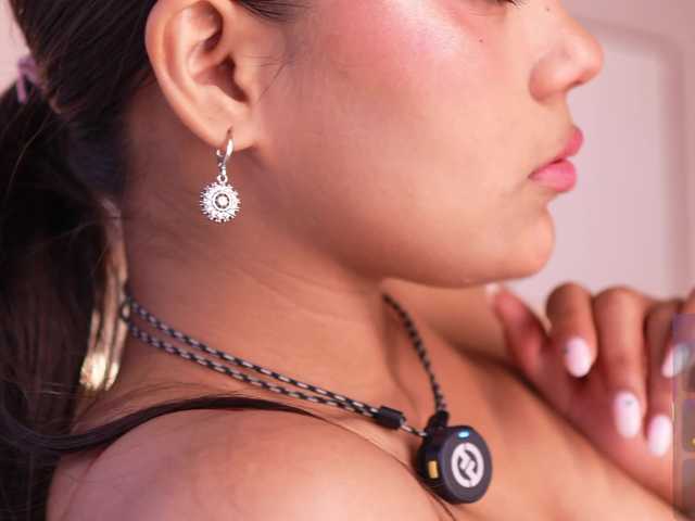 IvyEllis's BongaCams show and profile