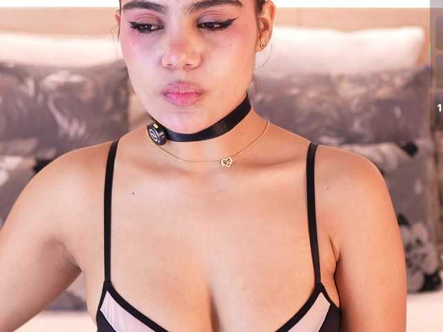 IvyEllis live webcam show