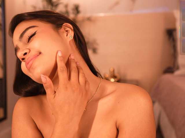 IvyEllis live cam on BongaCams