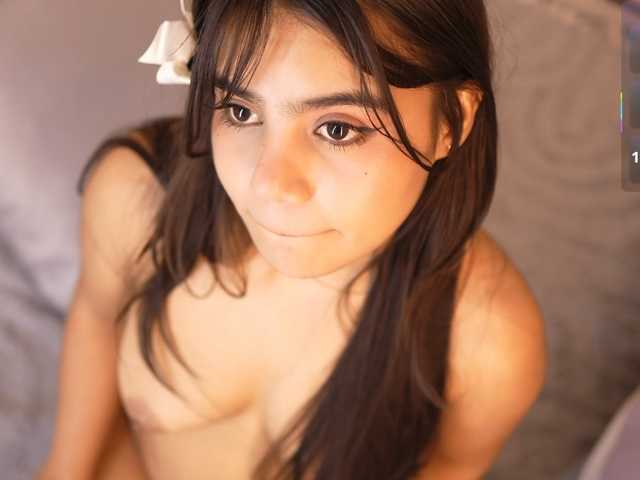 IvyEllis live cam on BongaCams
