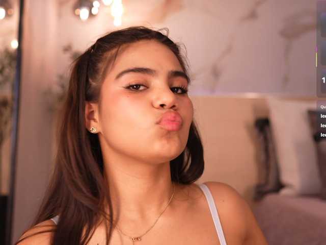 IvyEllis live cam on BongaCams