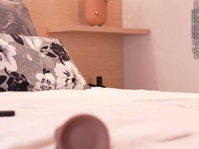 IvyEllis live cam on BongaCams