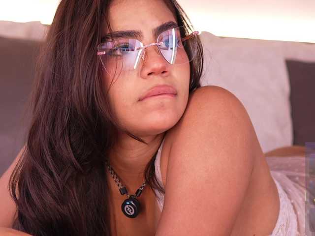 IvyEllis's BongaCams show and profile