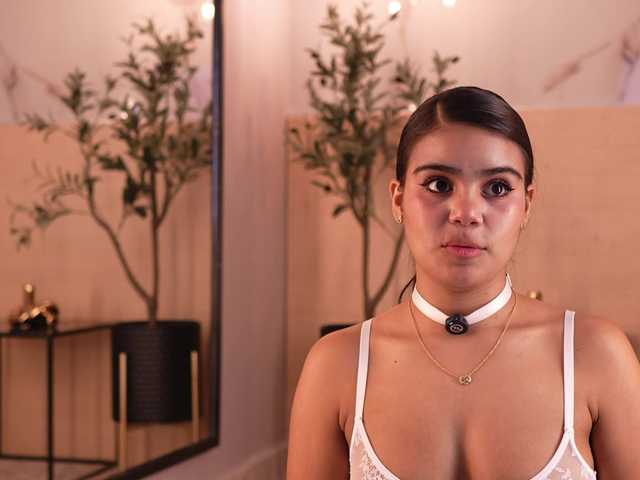 IvyEllis live cam on BongaCams